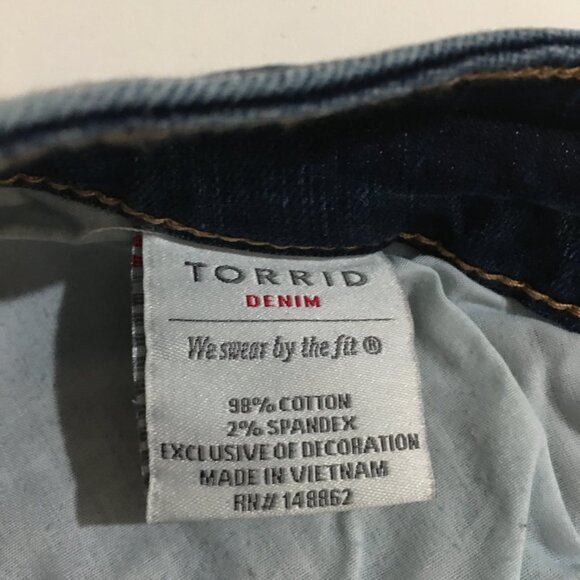 Torrid Denim Boyfriend Womens Jeans size 12R Blue Distressed Medium Wash - Picture 5 of 10